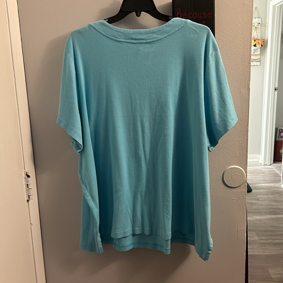 Plus size womens tunic - Picture 2 of 3